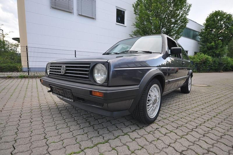 Grau Gebraucht 1991 VW Golf II Limousine | 8.900 € - Bild 1/4