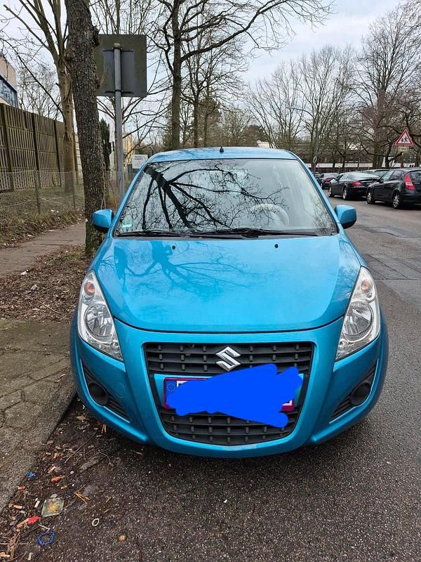 Gebraucht Suzuki Splash 68 PS (50 kW) 2013 Blau Kleinwagen