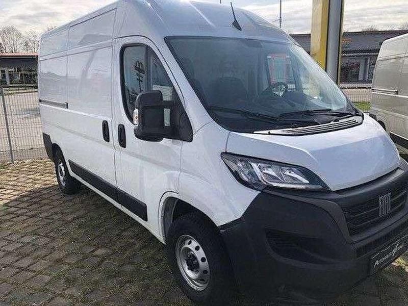 Gebraucht Fiat Ducato 120 PS (88 kW) 2023 Weiß Van