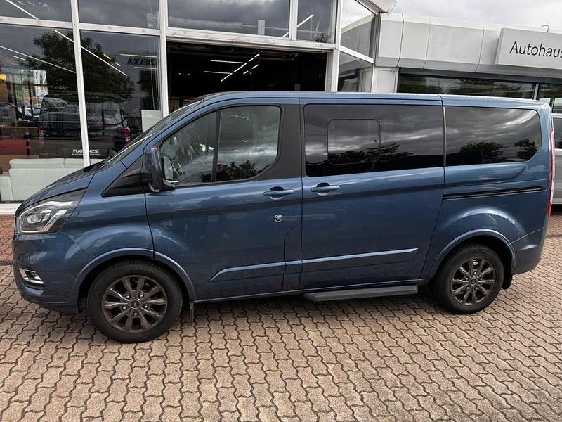 Gebraucht Ford Tourneo Titanium 185 PS (136 kW) 2021 Blau Van / Kleinbus