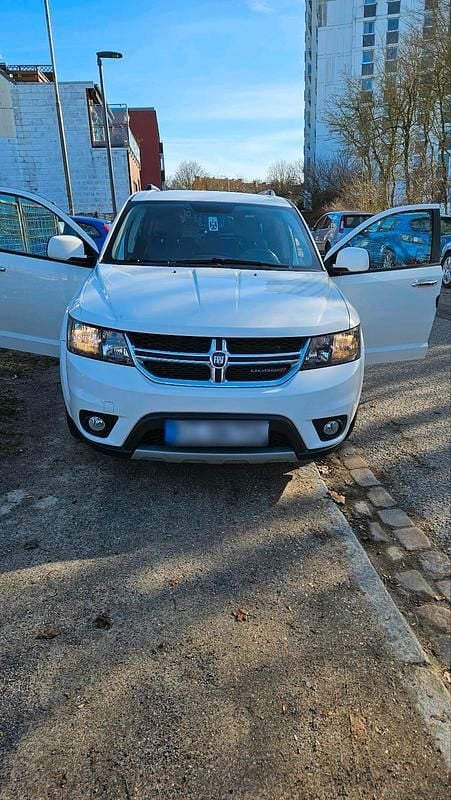 Gebraucht Fiat Freemont 170 PS (125 kW) 2012 Weiß SUV