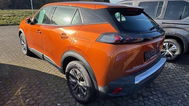 Gebraucht Peugeot e-2008 Active 100 kW (136 PS) 2020 Lackierung orange fusion/typ a SUV