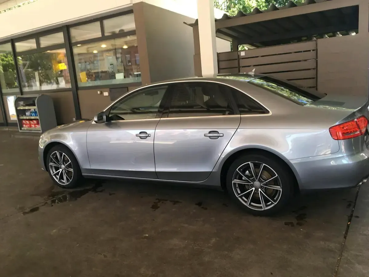 Gebraucht Audi A4 Sport 143 PS (105 kW) 2011 Silber Limousine