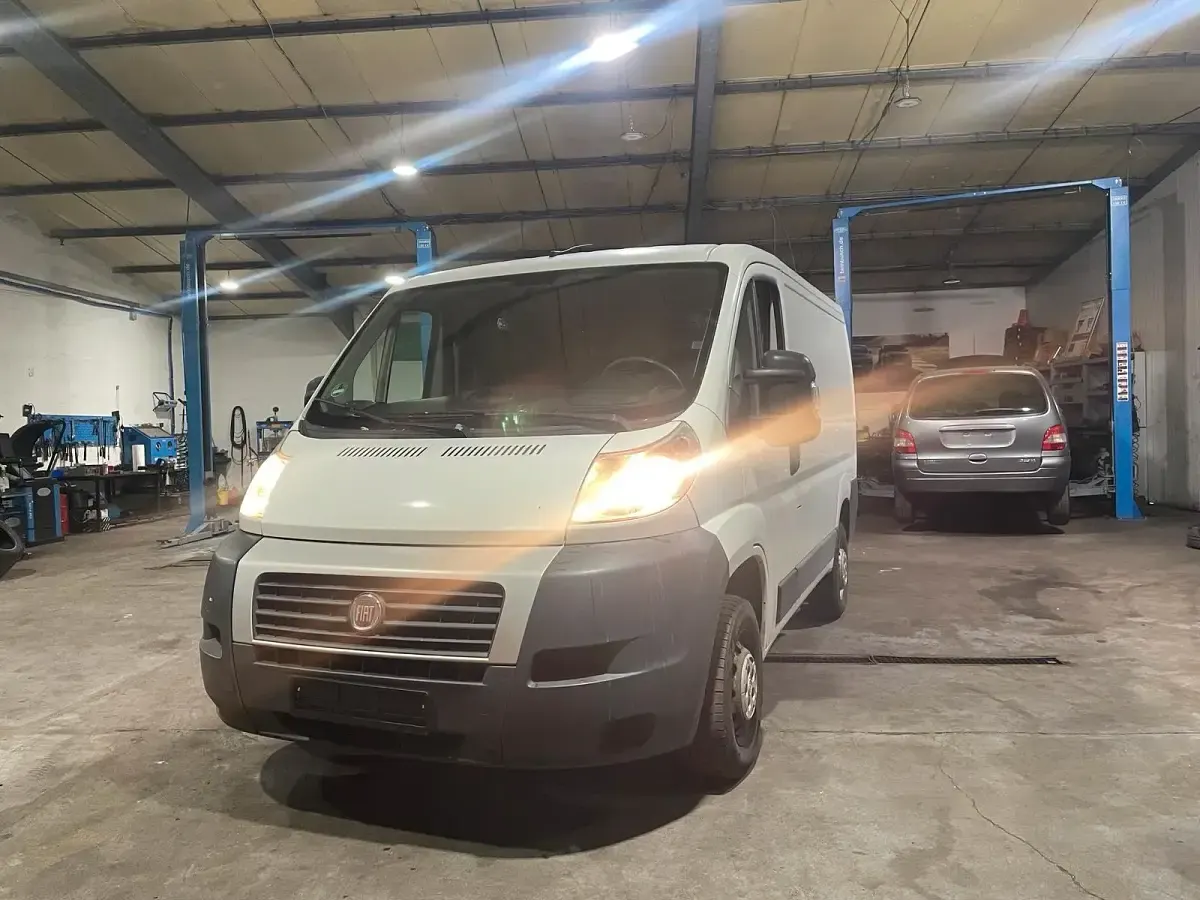 Gebraucht Fiat Ducato 116 PS (85 kW) 2011 Weiß Van