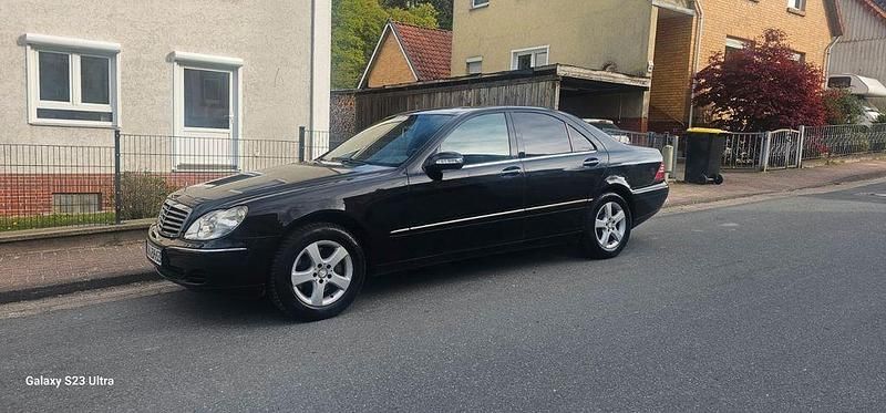 Schwarz Gebraucht 2003 Mercedes S320 Limousine | 3.800 € (Fairer Preis) - Bild 1/4