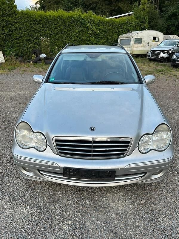 Gebraucht 2005 Mercedes C220 Kombi | 1.200 € - Bild 1/4