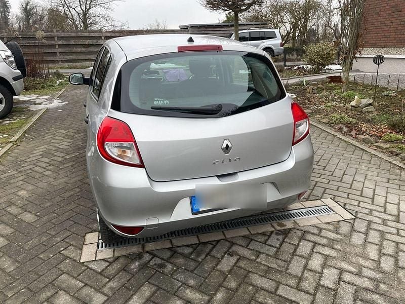 Gebraucht Renault Clio IV Expression 75 PS (55 kW) 2012 Grau Kleinwagen