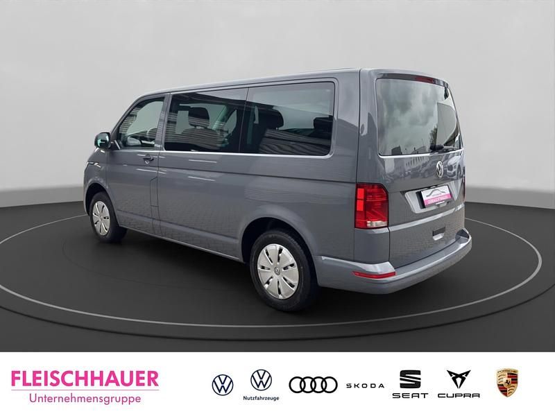 Gebraucht VW Multivan Trendline 150 PS (110 kW) 2022 Pure grey Van / Kleinbus