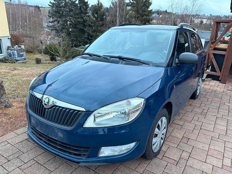 Gebraucht Skoda Fabia 69 PS (50 kW) 2014 Blau Kombi