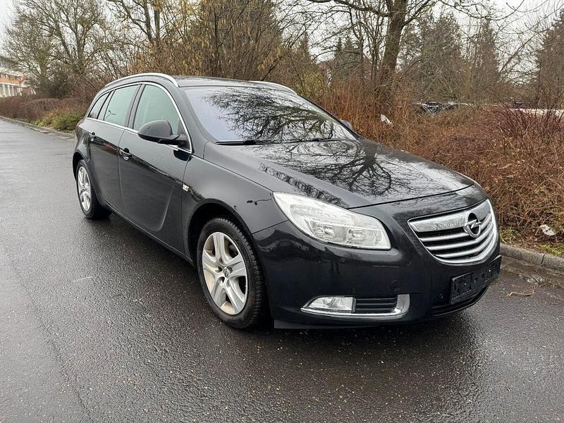 Gebraucht Opel Insignia Edition 140 PS (102 kW) 2009 Schwarz Kombi