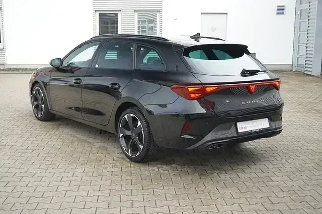 Gebraucht Cupra Leon 150 PS (110 kW) 2024 Schwarz Limousine
