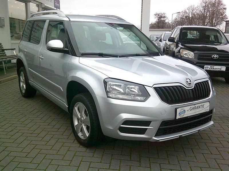 Second-hand Skoda Yeti 105 CP (77 kW) 2014 Argintiu SUV