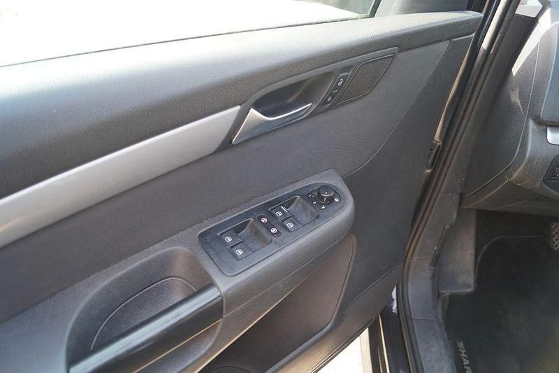 Gebraucht VW Sharan Comfortline 140 PS (102 kW) 2012 Schwarz Van / Kleinbus