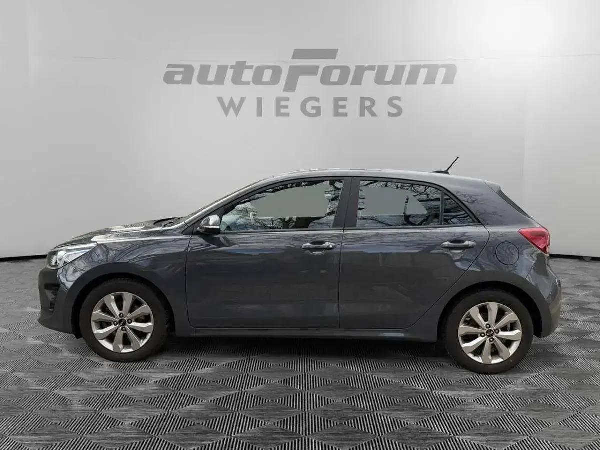 Gebraucht Kia Rio Vision 84 PS (61 kW) 2021 Grau Limousine