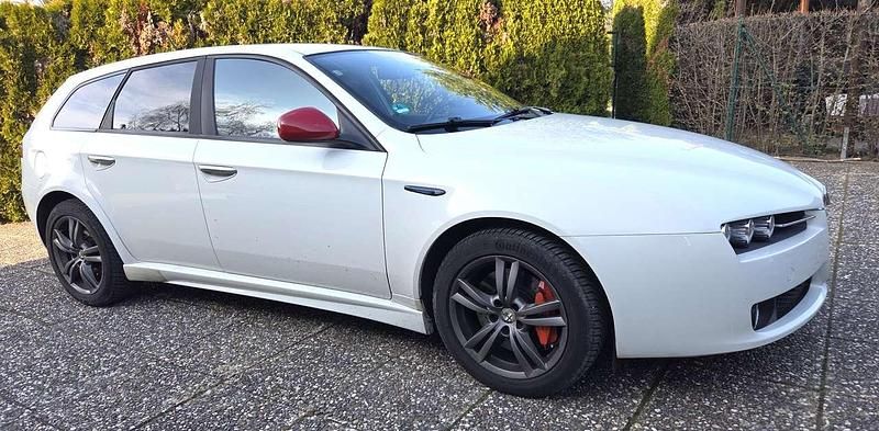 Gebraucht Alfa Romeo 159 200 PS (147 kW) 2011 Weiß Kombi