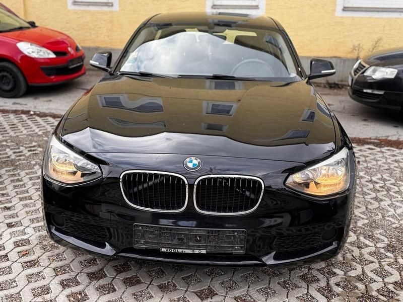 Gebraucht BMW 116 136 PS (100 kW) 2012 Schwarz Kleinwagen