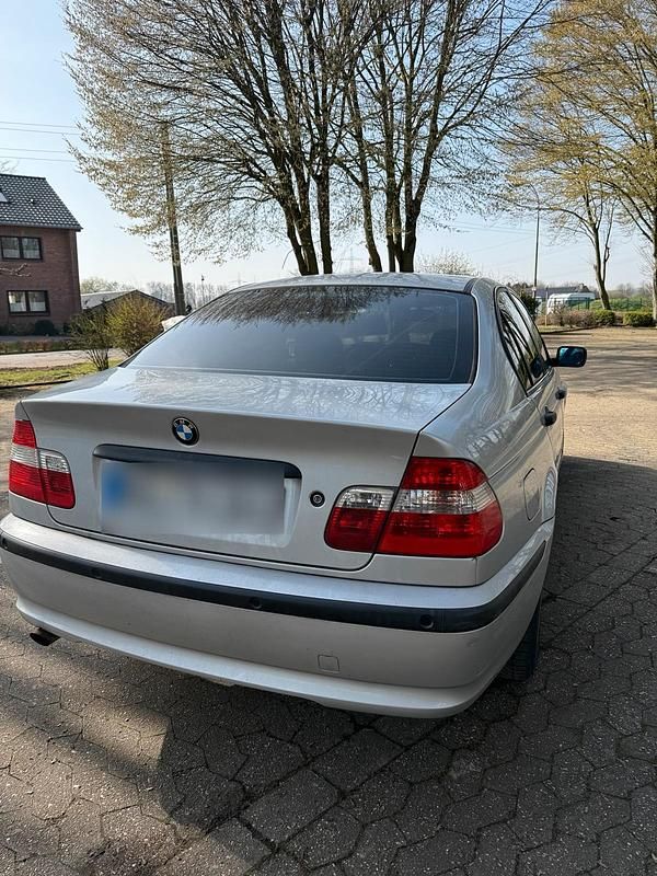 Gebraucht BMW 316 115 PS (84 kW) 2002 Silber Limousine