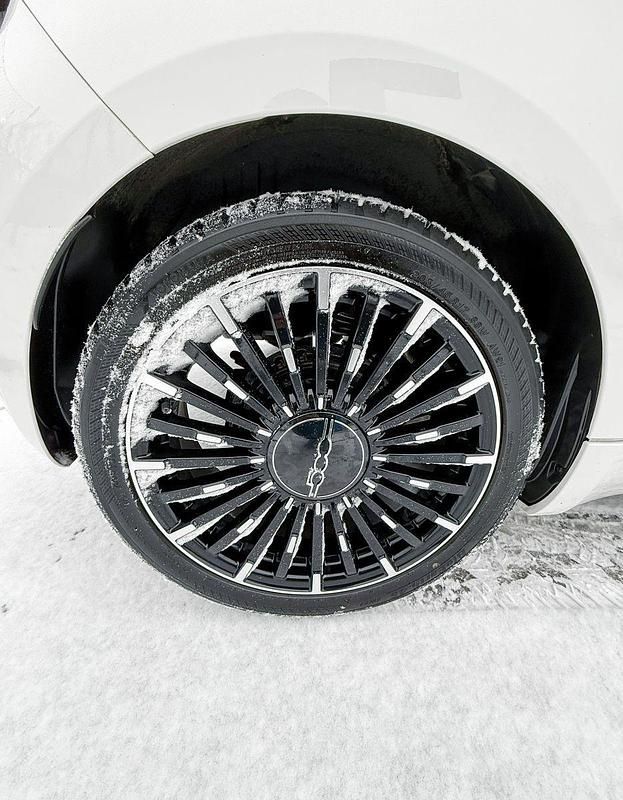 Gebraucht Fiat 500e Icon 86 kW (118 PS) 2022 Weiß Kleinwagen