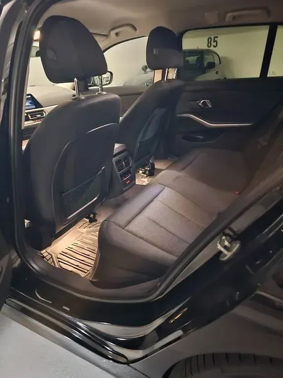 Gebraucht BMW 320 Advantage 190 PS (139 kW) 2022 Schwarz Kombi