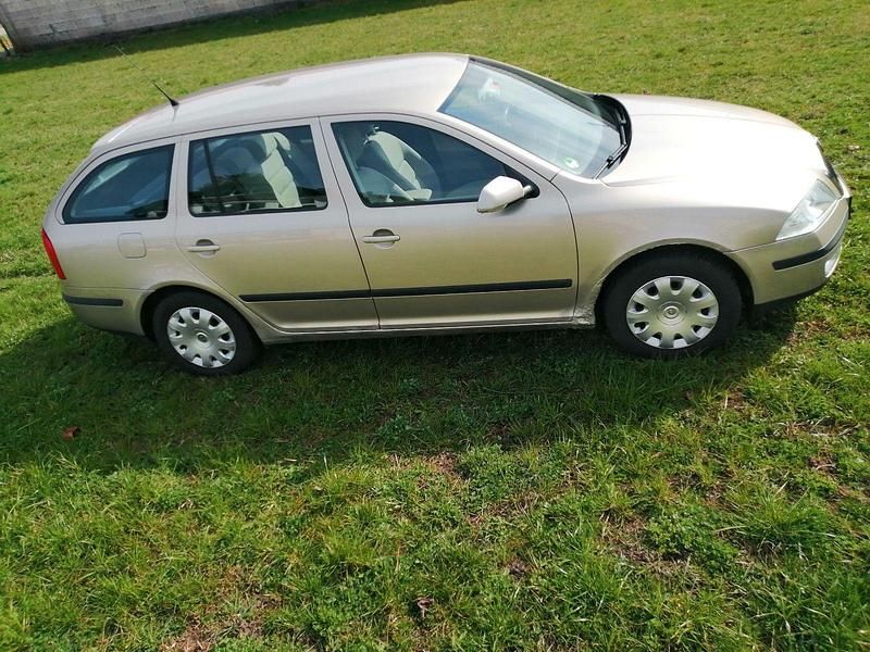 Gebraucht Skoda Octavia Ambiente 105 PS (77 kW) 2005 Beige Kombi