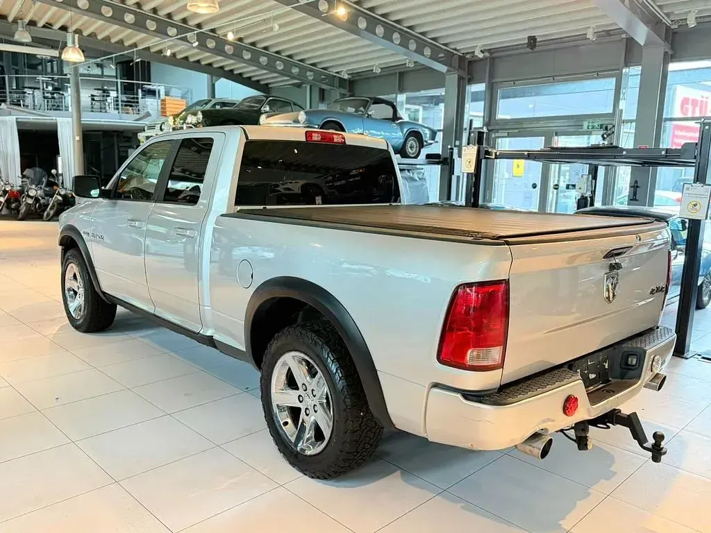 Usata Dodge Ram 396 CV (291 kW) 2009 Argento Pick-up