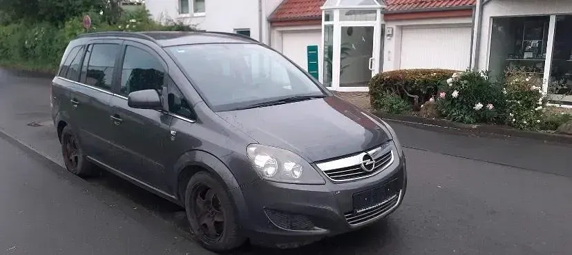 Gebraucht Opel Zafira 110 PS (80 kW) 2010 Grau Van / Kleinbus