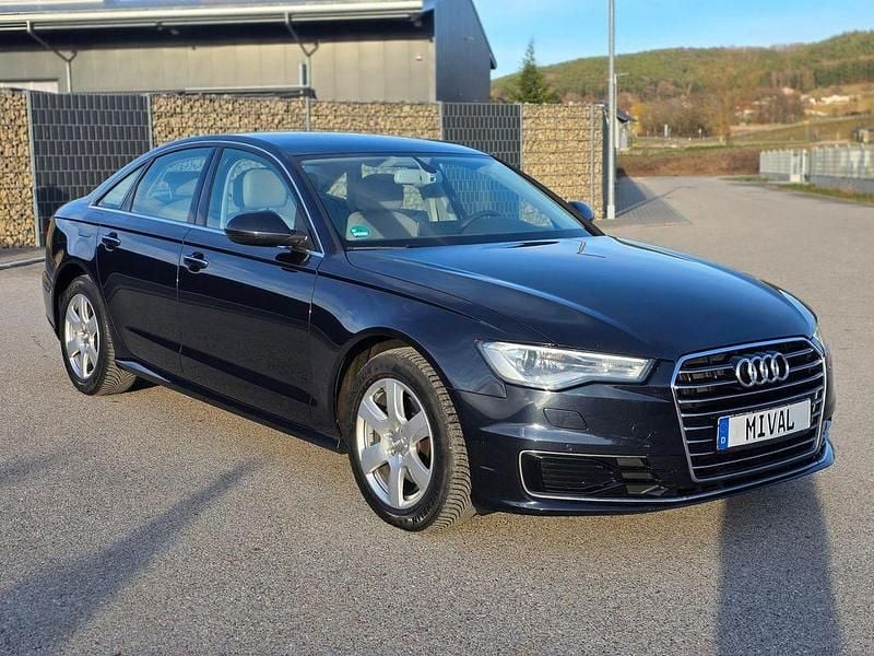 Gebraucht Audi A6 Ambiente 190 PS (139 kW) 2016 Blau Limousine