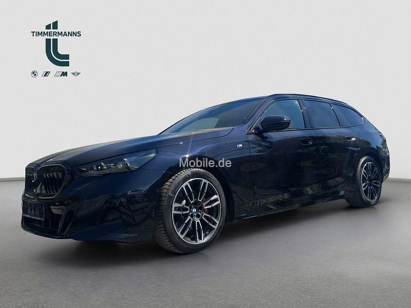 Schwarz Gebraucht 2025 BMW 520 M Sport Kombi | 52.160 € (Guter Preis) - Bild 1/4