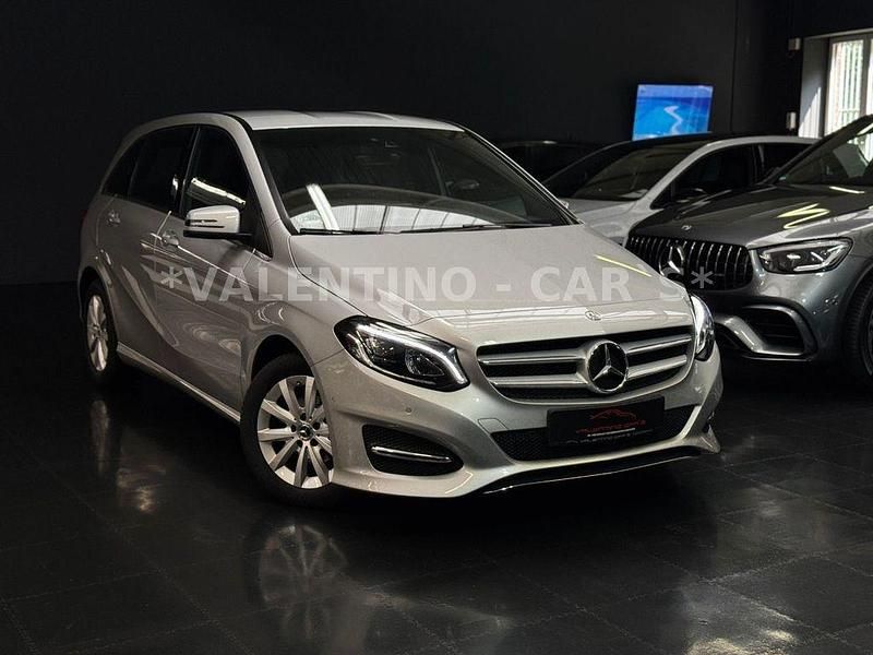Silber Gebraucht 2017 Mercedes B180 Van / Kleinbus | 19.799 € (Etwas zu teuer) - Bild 1/4