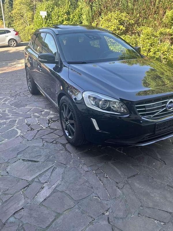 Schwarz Gebraucht 2015 Volvo XC60 Summum SUV | 23.400 € - Bild 1/4