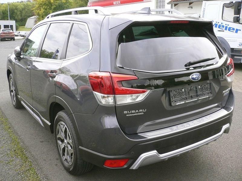 Gebraucht Subaru Forester Comfort 150 PS (110 kW) 2022 Grau SUV