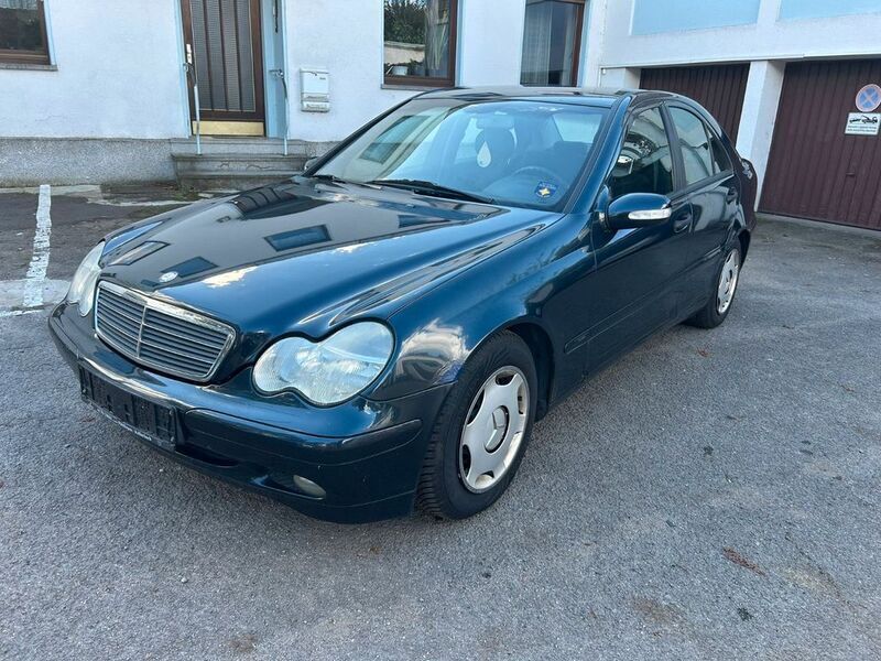 Gebraucht 2001 Mercedes C200 Limousine | 990 € (Guter Preis) - Bild 1/4