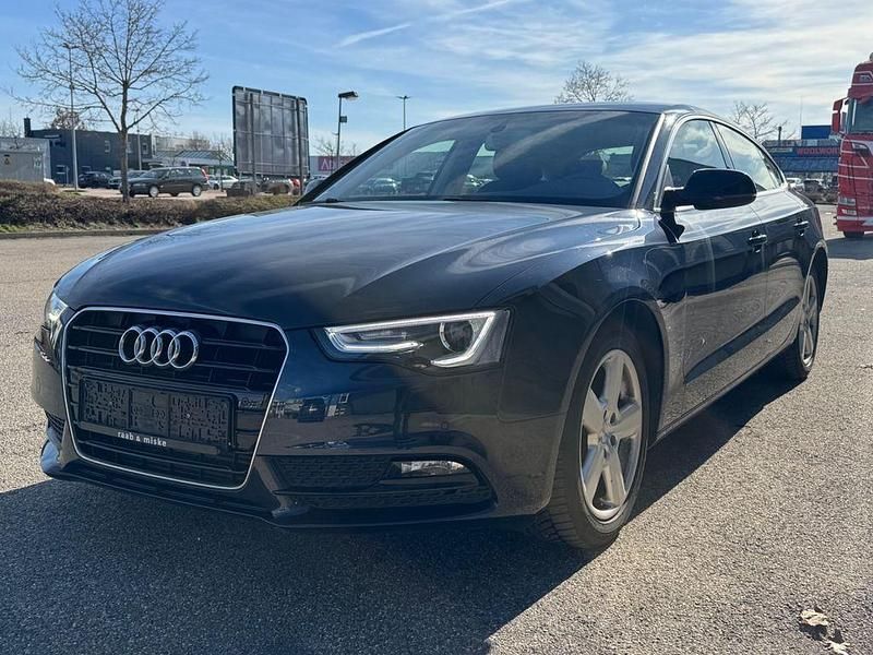 Gebraucht Audi A5 Sportback Sport 177 PS (130 kW) 2016 Blau Kleinwagen