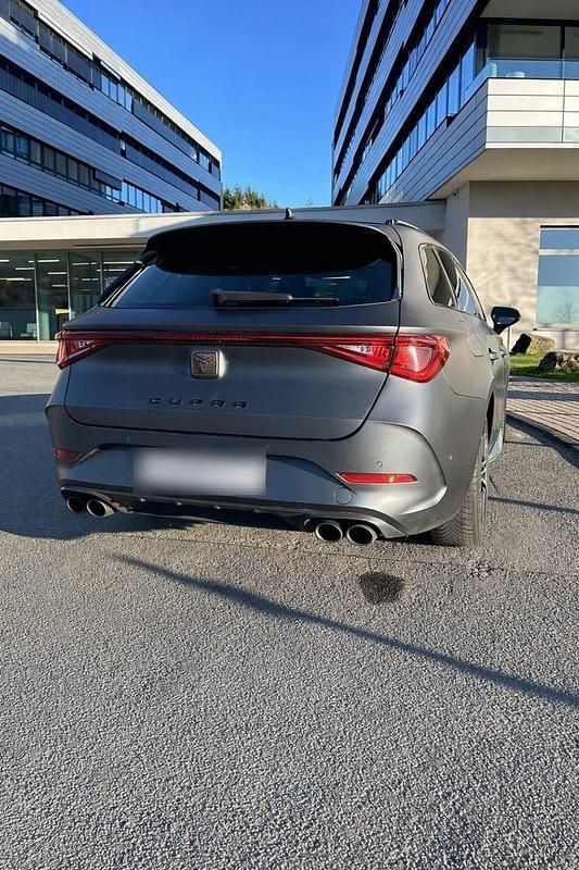 Gebraucht Cupra Leon 300 PS (220 kW) 2022 Grau Kombi