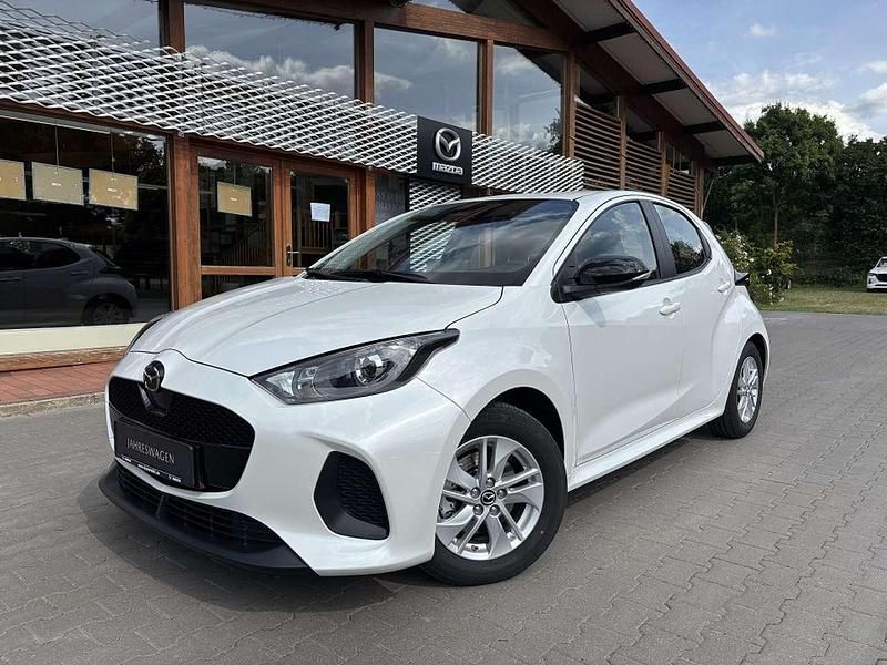 Northern white pearl Gebraucht 2024 Mazda 2 Center-Line Kleinwagen | 21.900 € (Fairer Preis) - Bild 1/4