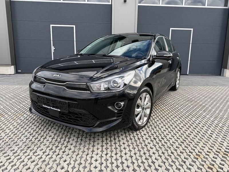 Gebraucht Kia Rio Vision 101 PS (74 kW) 2022 Schwarz Limousine