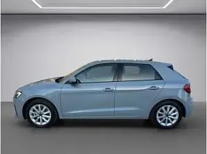 Neu Audi A1 116 PS (85 kW) 2026 Grau (grau / pfeilgrau) SUV