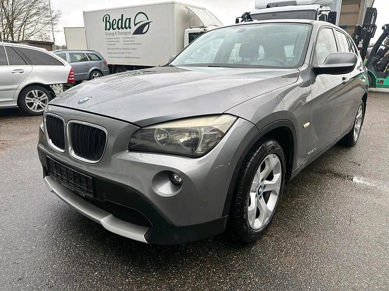 Grau Gebraucht 2010 BMW X1 SUV | 4.999 € (Guter Preis) - Bild 1/4