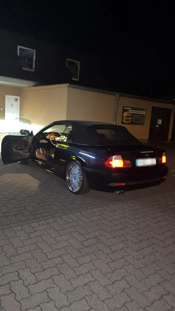 Gebraucht BMW 320 Cabriolet 170 PS (125 kW) 2004 Schwarz Cabrio