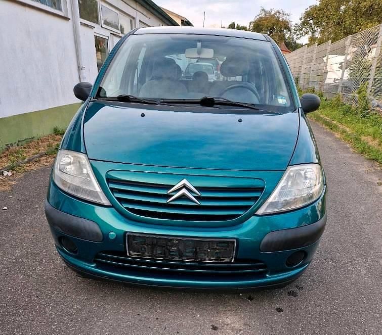 Grün Gebraucht 2003 Citroën C3 Kleinwagen | 1.700 € - Bild 1/4