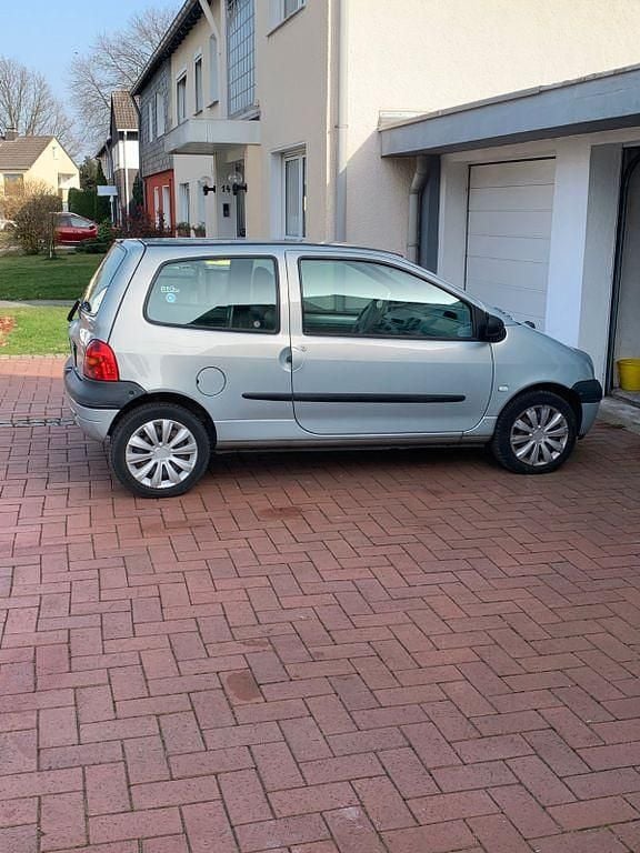 Gebraucht Renault Twingo 58 PS (42 kW) 2005 Silber Kleinwagen