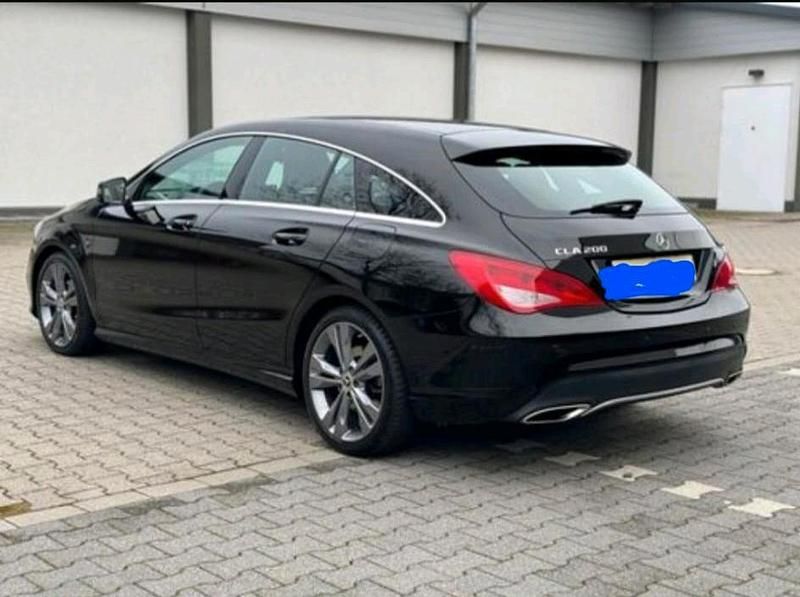 Gebraucht Mercedes CLA200 Shooting Brake Edition 156 PS (114 kW) 2018 Schwarz Kombi