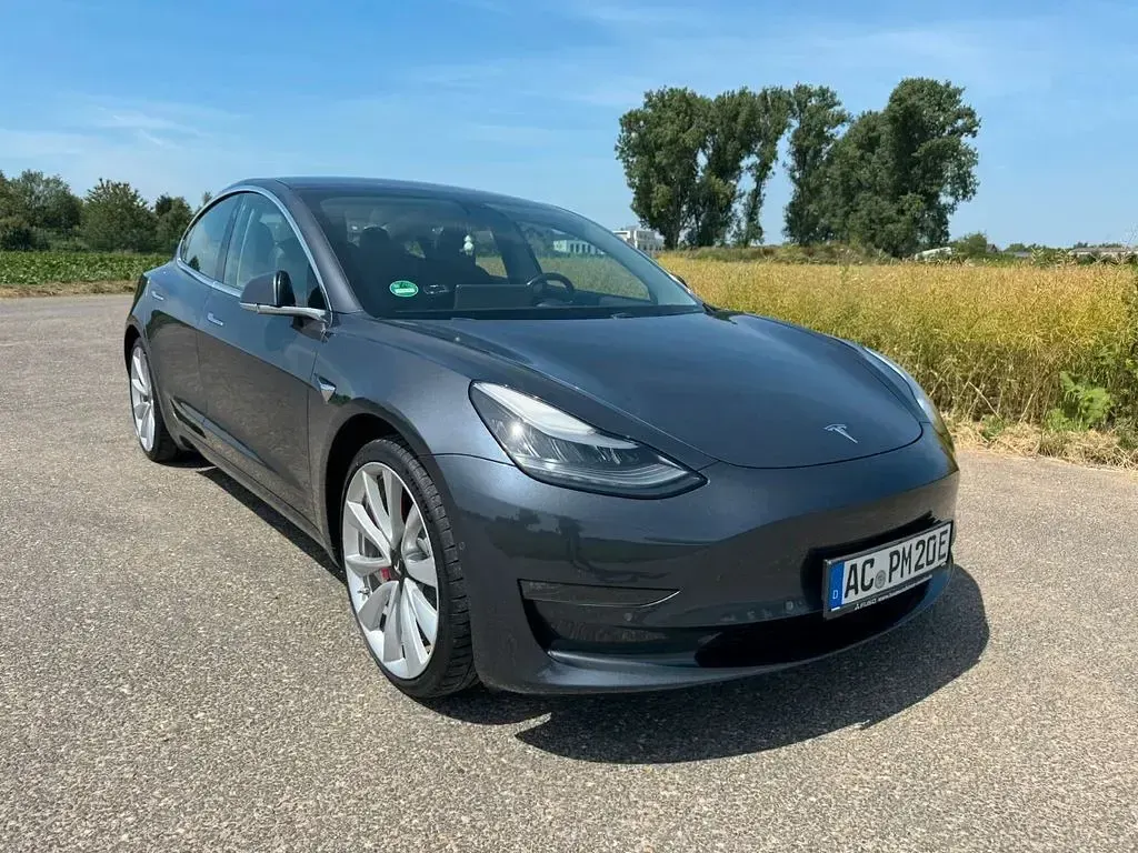 Usado Tesla Model 3 Performance 358 kW (487 CV) 2019 Gris Berlina
