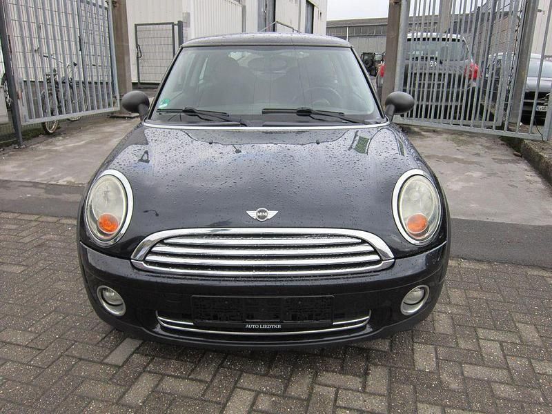 Gebraucht Mini Cooper 95 PS (69 kW) 2008 Schwarz Kleinwagen