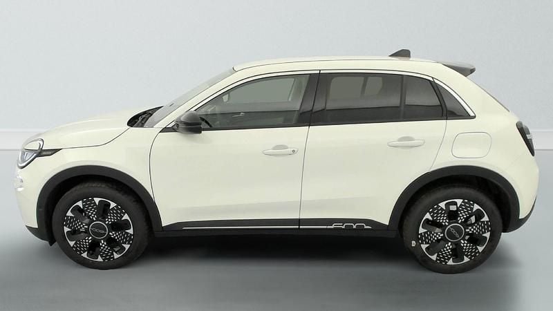 Neu Fiat 600 101 PS (74 kW) 2025 Blanc gelato SUV