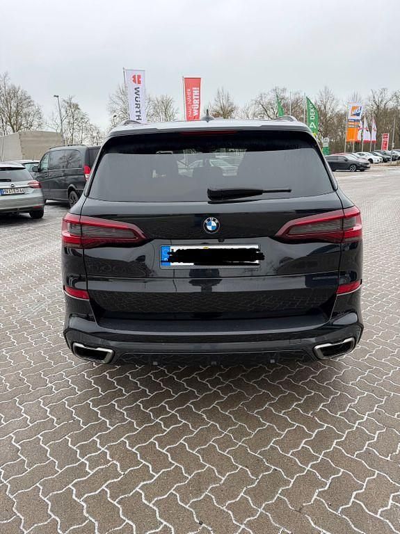 Gebraucht BMW X5 M50 Sport Line 530 PS (389 kW) 2021 Schwarz SUV