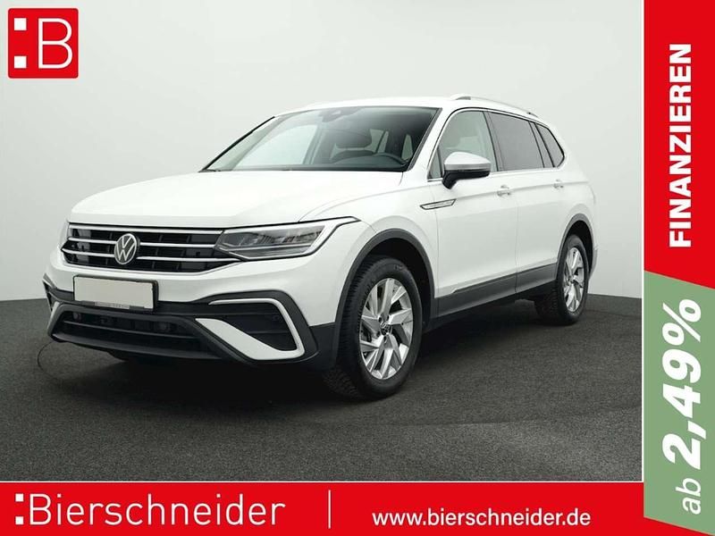 Weiss Gebraucht 2024 VW Tiguan Allspace Life SUV | 34.450 € (Guter Preis) - Bild 1/3