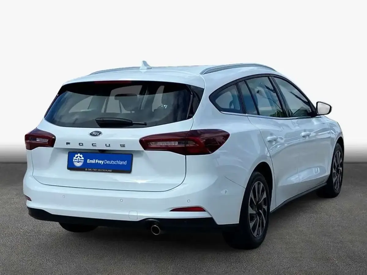 Gebraucht Ford Focus Titanium 155 PS (114 kW) 2025 Frozen white Kombi