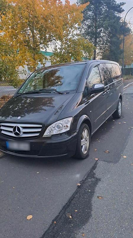Schwarz Gebraucht 2011 Mercedes Viano Van / Kleinbus | 12.500 € (Superpreis) - Bild 1/4