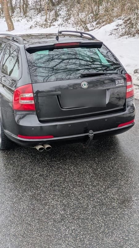 Gebraucht Skoda Octavia 160 PS (117 kW) 2009 Schwarz Kombi